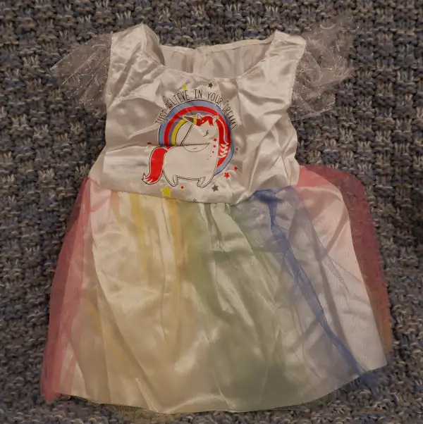 Puppen Regenbogenkleid