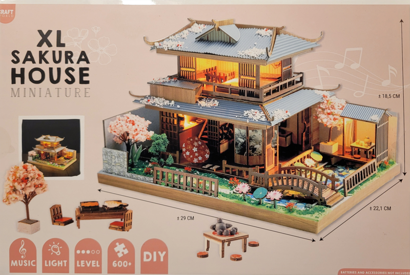SEE11636 Diorama Xl Sakura House 1
