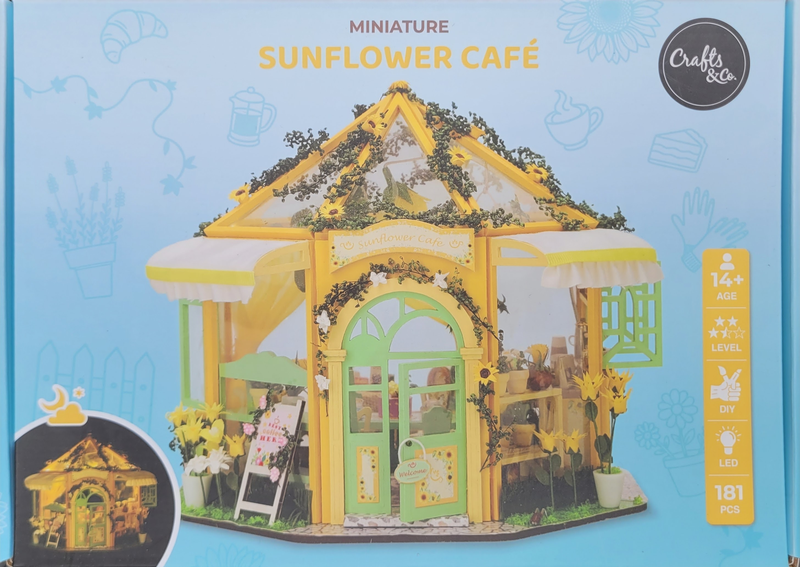 SEE11805 Diorama Sunflower Cafe _ Sonnenblumen Cafe 1
